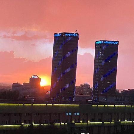 Квартира В Центре Алматы Dış mekan fotoğraf